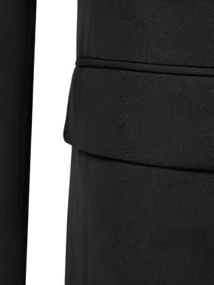 Tailored Men’s Three-Piece Suit With Double-Breasted Waistcoat And Slim Fit