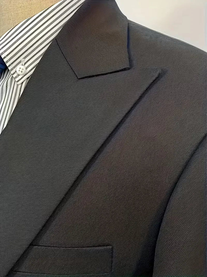 Tailored Men’s Three-Piece Suit With Double-Breasted Waistcoat And Slim Fit